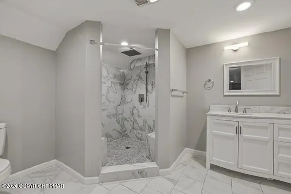 $624,900 | 267 Scenic Drive, Blakeslee, PA 18610