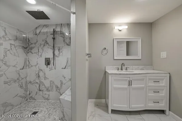 $624,900 | 267 Scenic Drive, Blakeslee, PA 18610