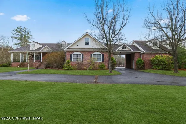 $624,900 | 267 Scenic Drive, Blakeslee, PA 18610