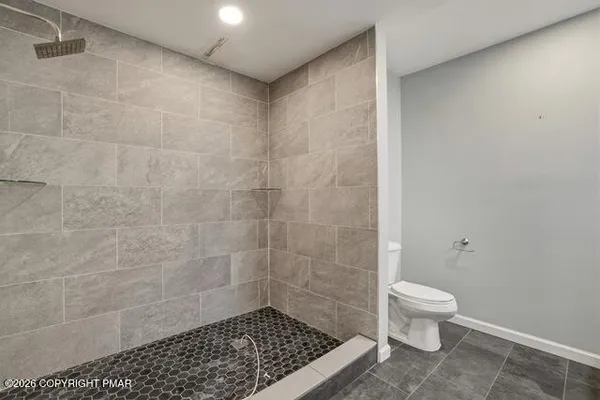 $624,900 | 267 Scenic Drive, Blakeslee, PA 18610