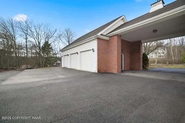 $624,900 | 267 Scenic Drive, Blakeslee, PA 18610