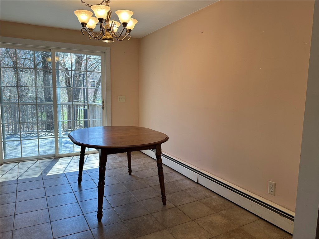 1695 Harkney Hill Road Coventry, RI 02816 - Photo 7 of 31 Dining