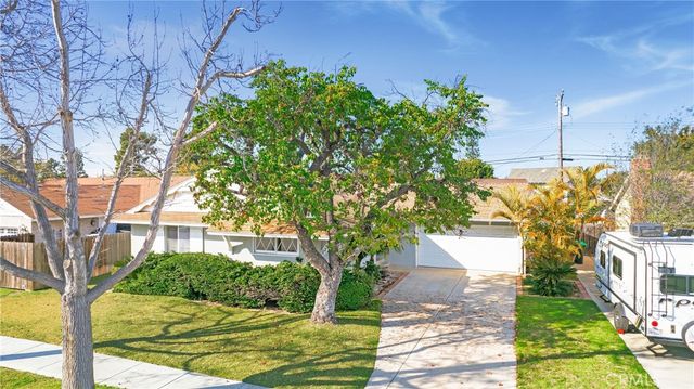 $1,255,000 | 1294 Belfast Avenue, Costa Mesa, CA 92626