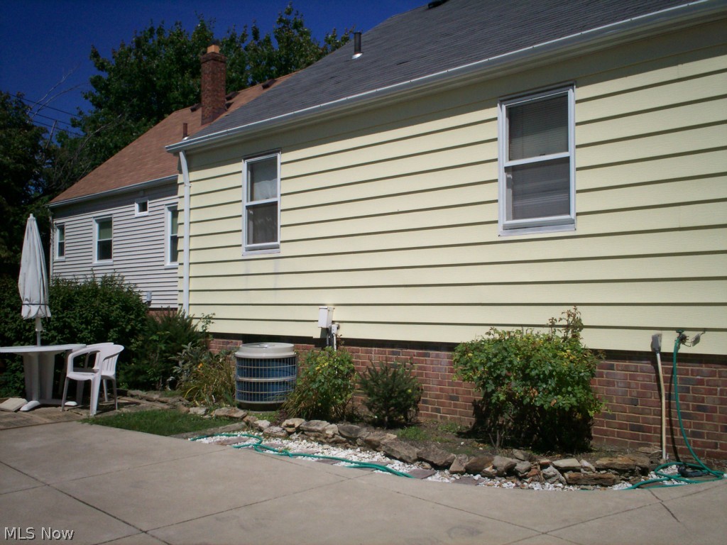 6176 Turney Road Cleveland, OH 44125 - Photo 12 of 14