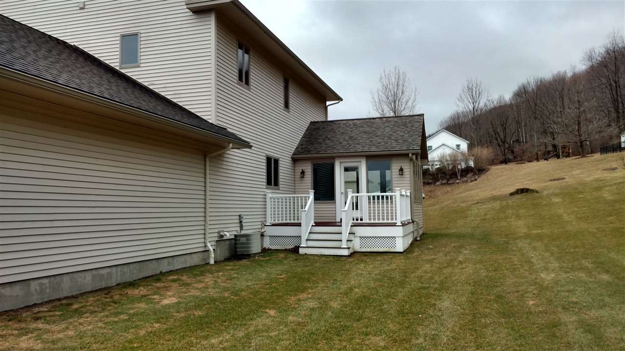 311 Fox Hill Road Bennington, VT 05201 - Photo 7 of 30