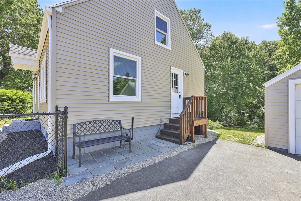 56 Glenwood Street Ludlow, MA 01056 - Photo 2 of 37