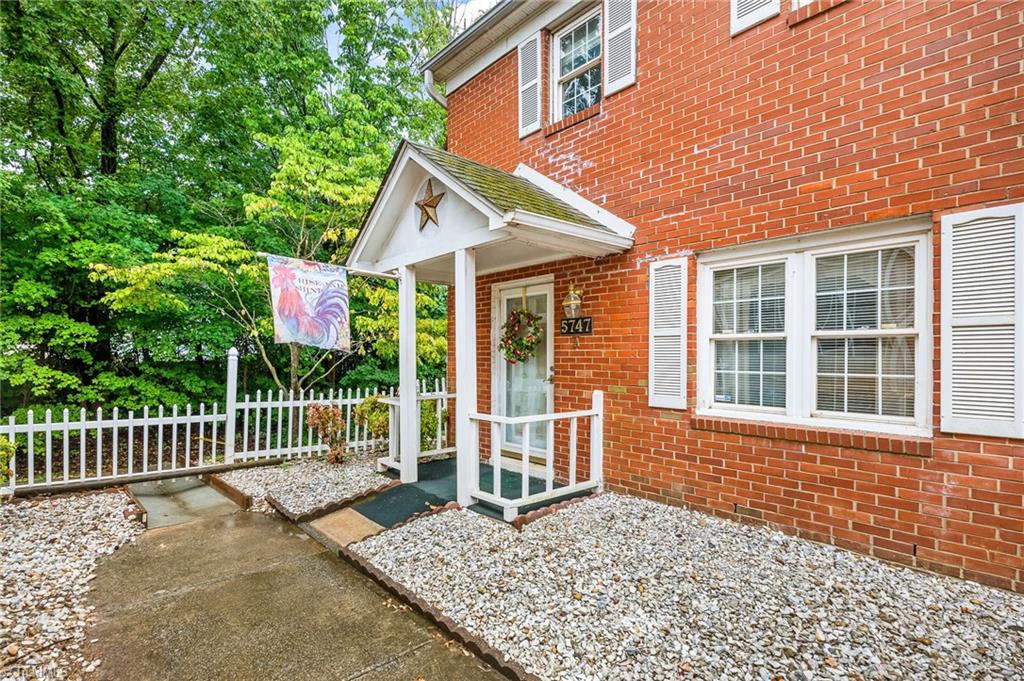 5747 Bramblegate Road, Unit A Greensboro, NC 27409 - Photo 2 of 19 Gallery Image 2