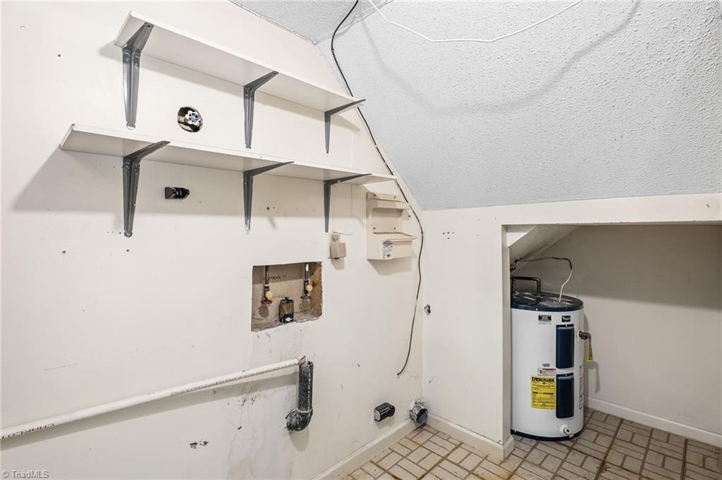 5747 Bramblegate Road, Unit A Greensboro, NC 27409 - Photo 10 of 19 Laundry