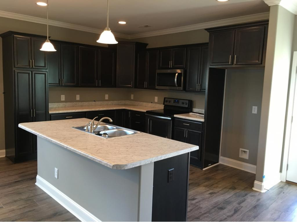 2930 Southbridge Road Kingsport, TN 37664 - Photo 3 of 10 Open floor plan