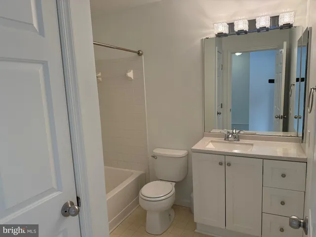 $2,450 | 3 Coachlight Drive, Sicklerville, NJ 08081