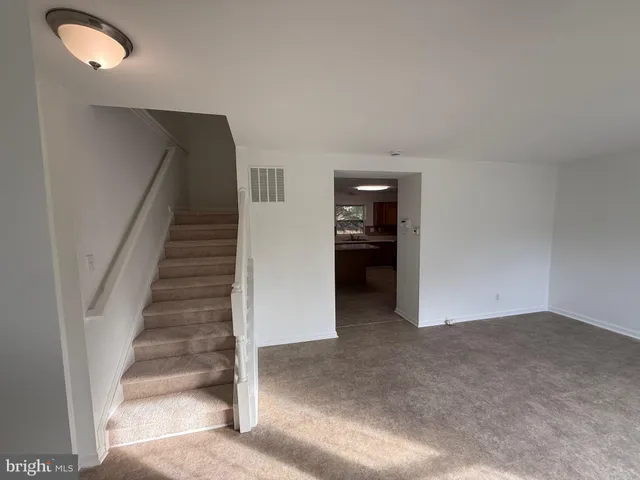 $2,450 | 3 Coachlight Drive, Sicklerville, NJ 08081