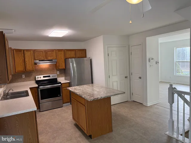 $2,450 | 3 Coachlight Drive, Sicklerville, NJ 08081