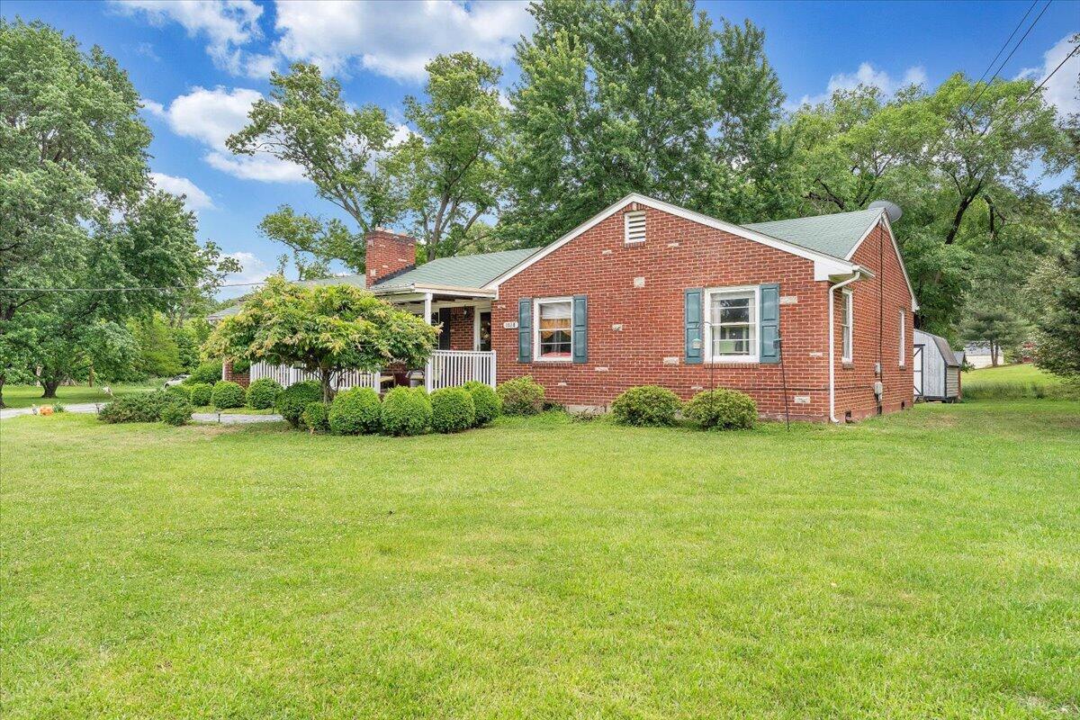 1028 Tremont Road Salem, VA 24153 - Photo 31 of 33 39-MIB04558