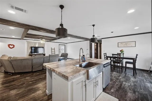 a view of an ocean view