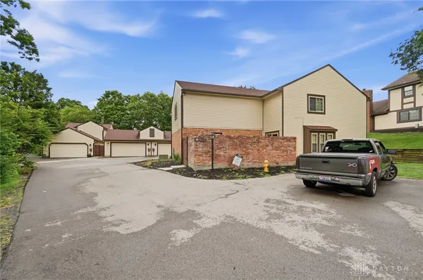 $140,000 | 1360 Black Forest Drive, Unit 30, West Carrollton, OH 45449