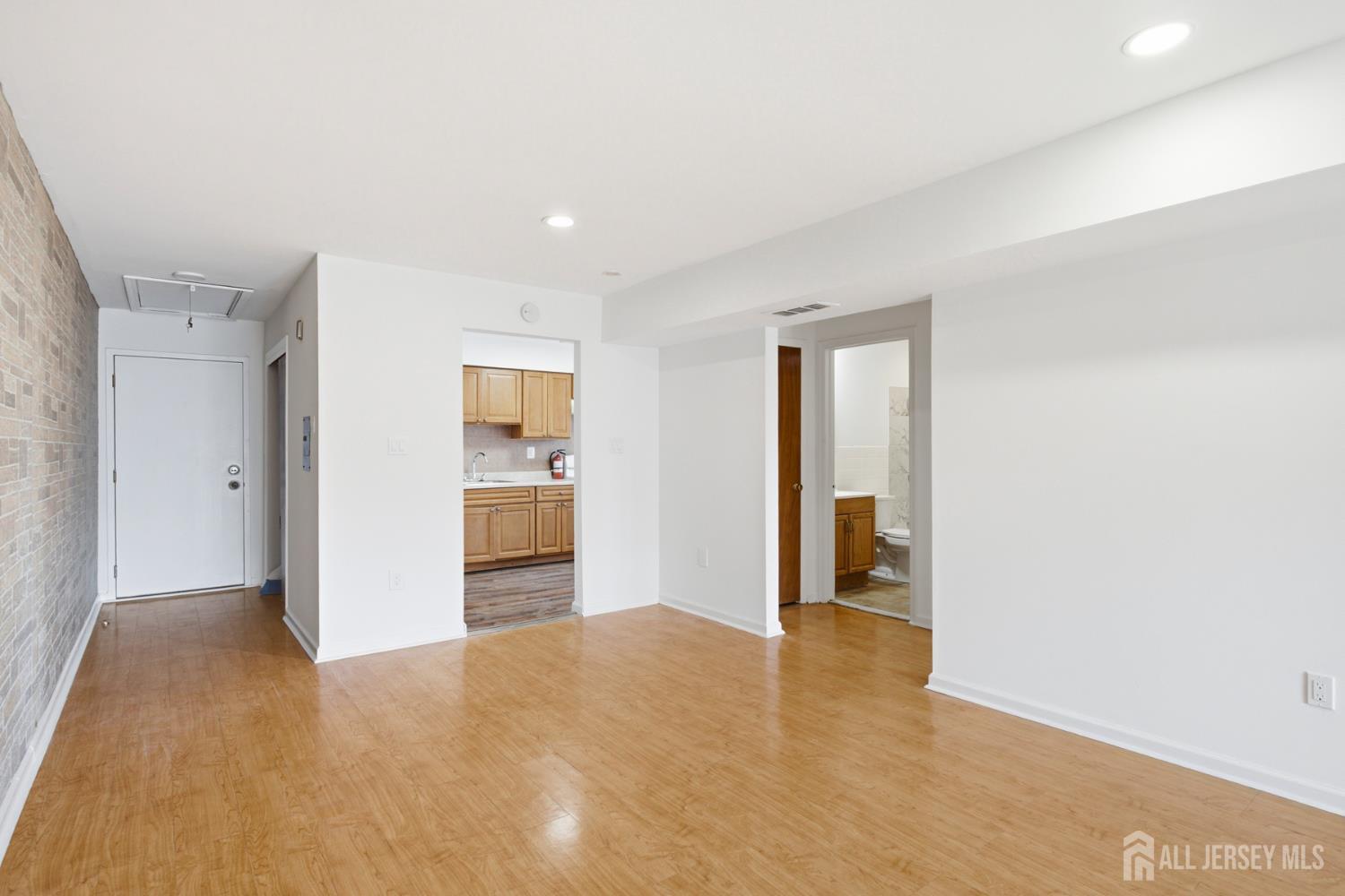 1719 Raspberry Court, Unit 1719 Edison, NJ 08817 - Photo 13 of 22