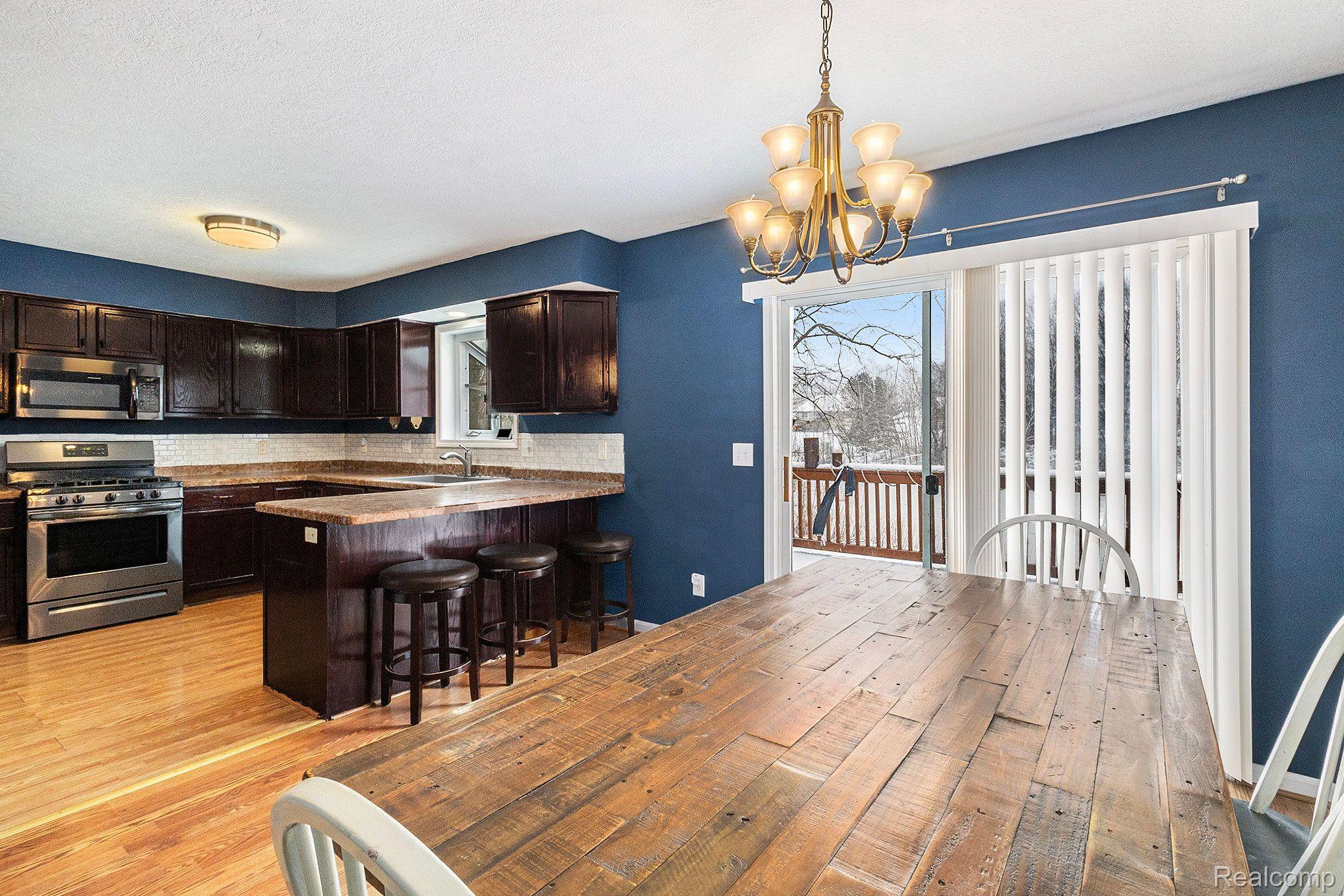 1249 West Coon Lake Road Howell, MI 48843 - Photo 6 of 27 Gallery Image 6