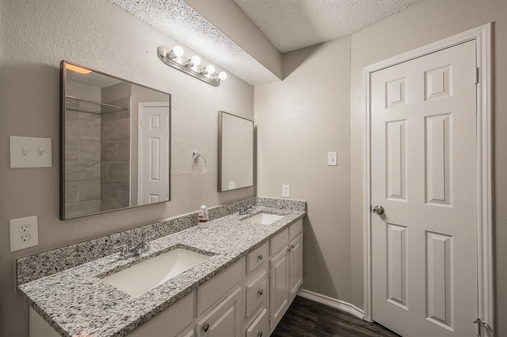 912 Red Oak Street Azle, TX 76020 - Photo 35 of 40