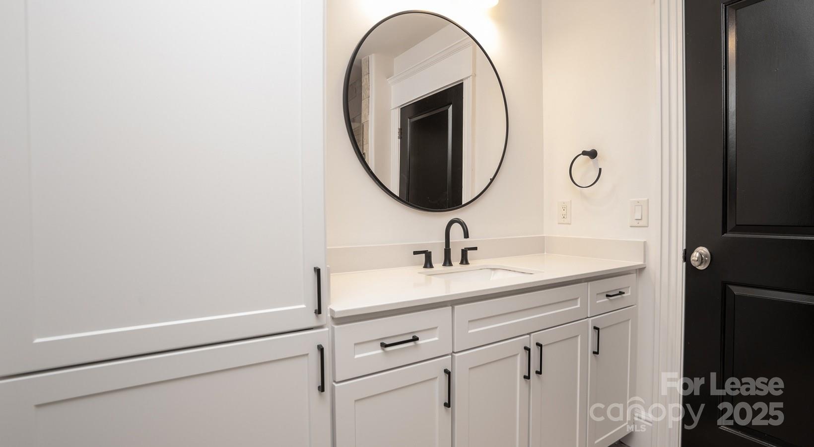 4300 Sharon Road, Unit E Charlotte, NC 28211 - Photo 17 of 33