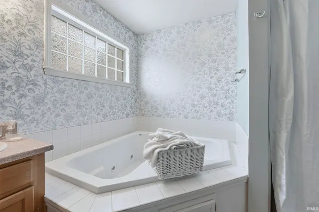 $325,000 | 10409 Cherry Creek Road, Fort Wayne, IN 46818