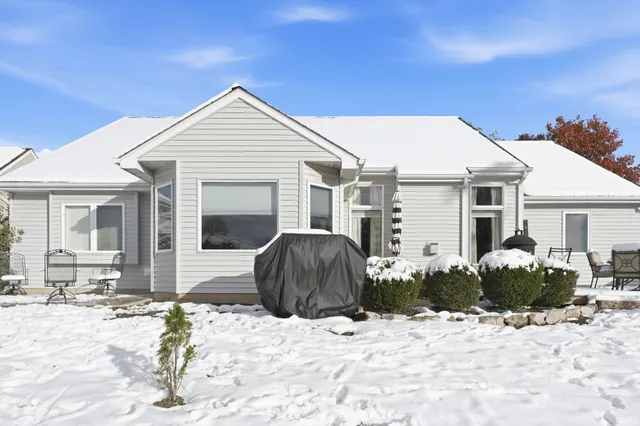 $325,000 | 10409 Cherry Creek Road, Fort Wayne, IN 46818