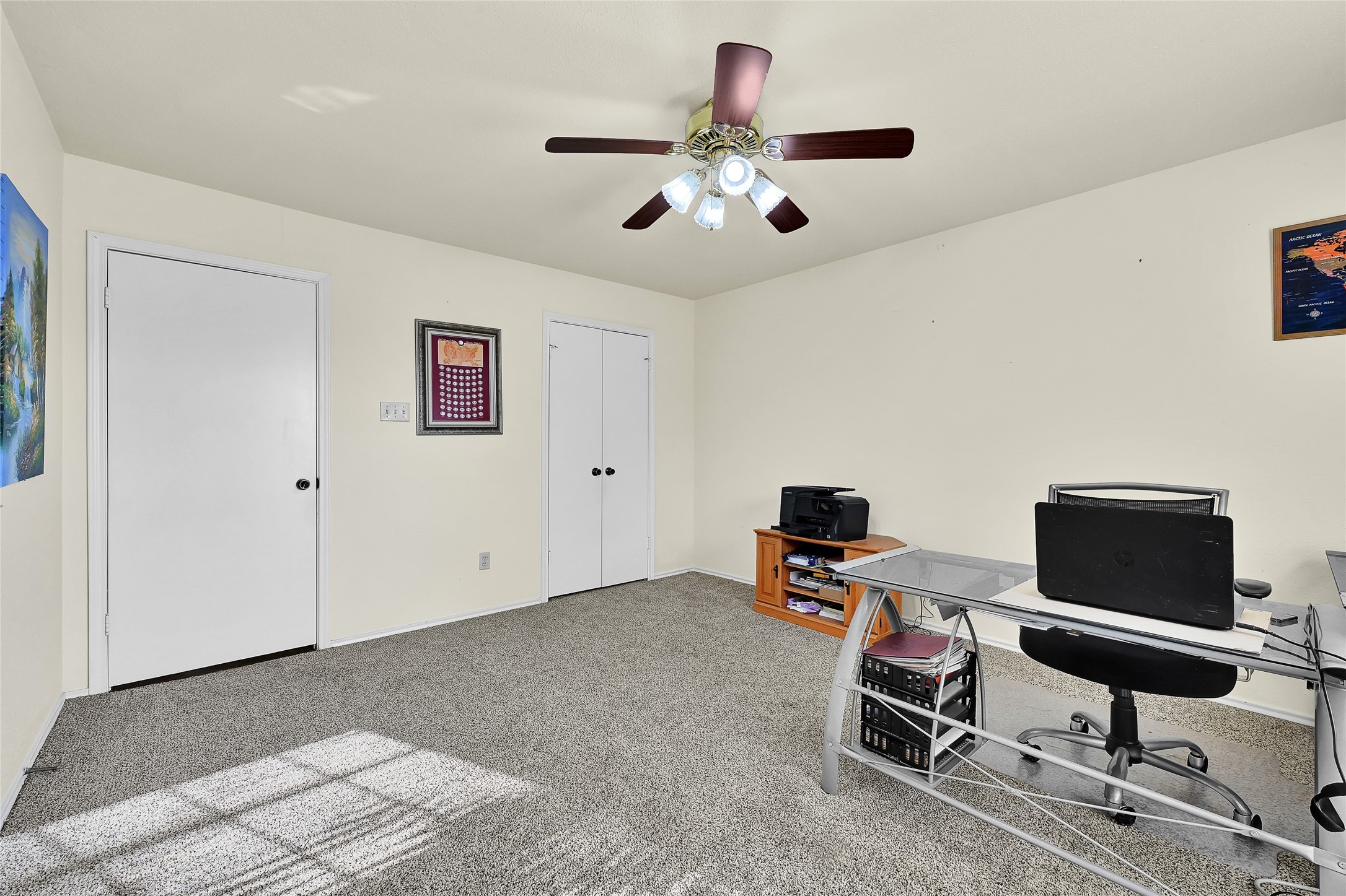 5910 Rolff Lane Houston, TX 77084 - Photo 14 of 50 Additional living space with natural light and versatility for multiple uses.