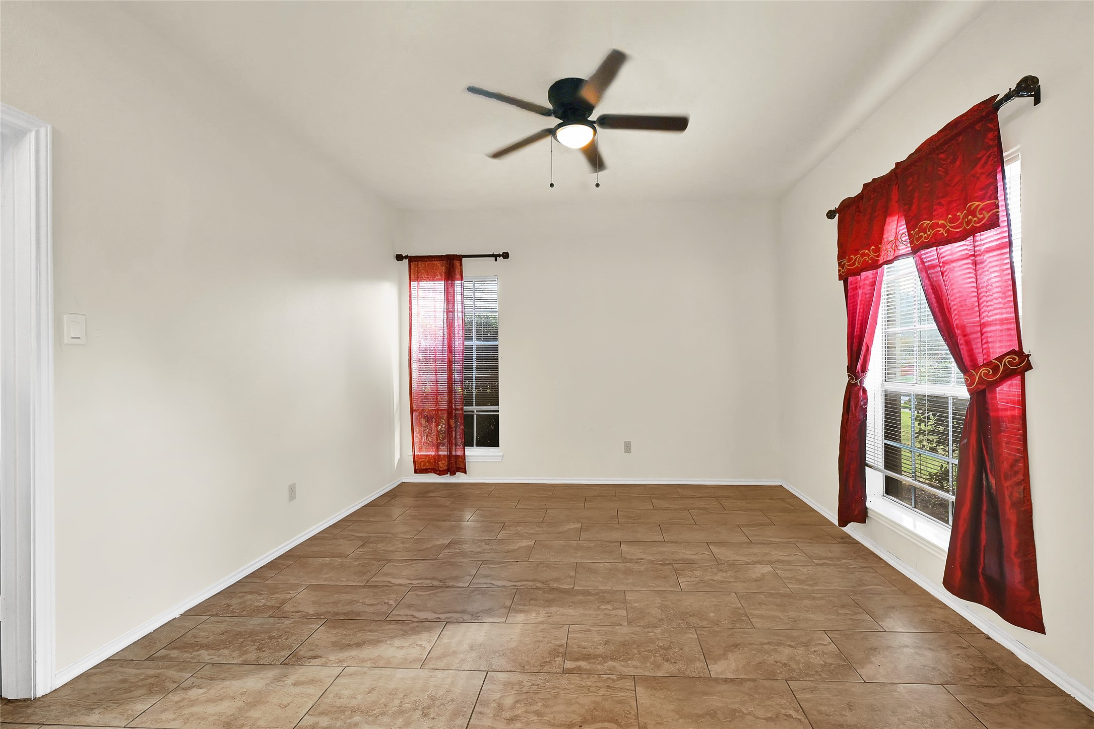 5910 Rolff Lane Houston, TX 77084 - Photo 31 of 50 Flexible living space with natural light and an open, inviting layout.