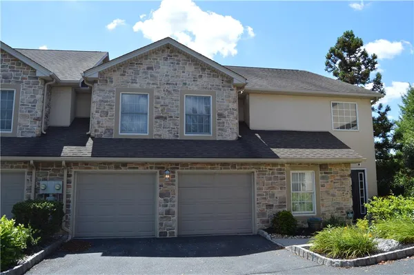 $459,900 | 17 Tamarack Court, Easton, PA 18040