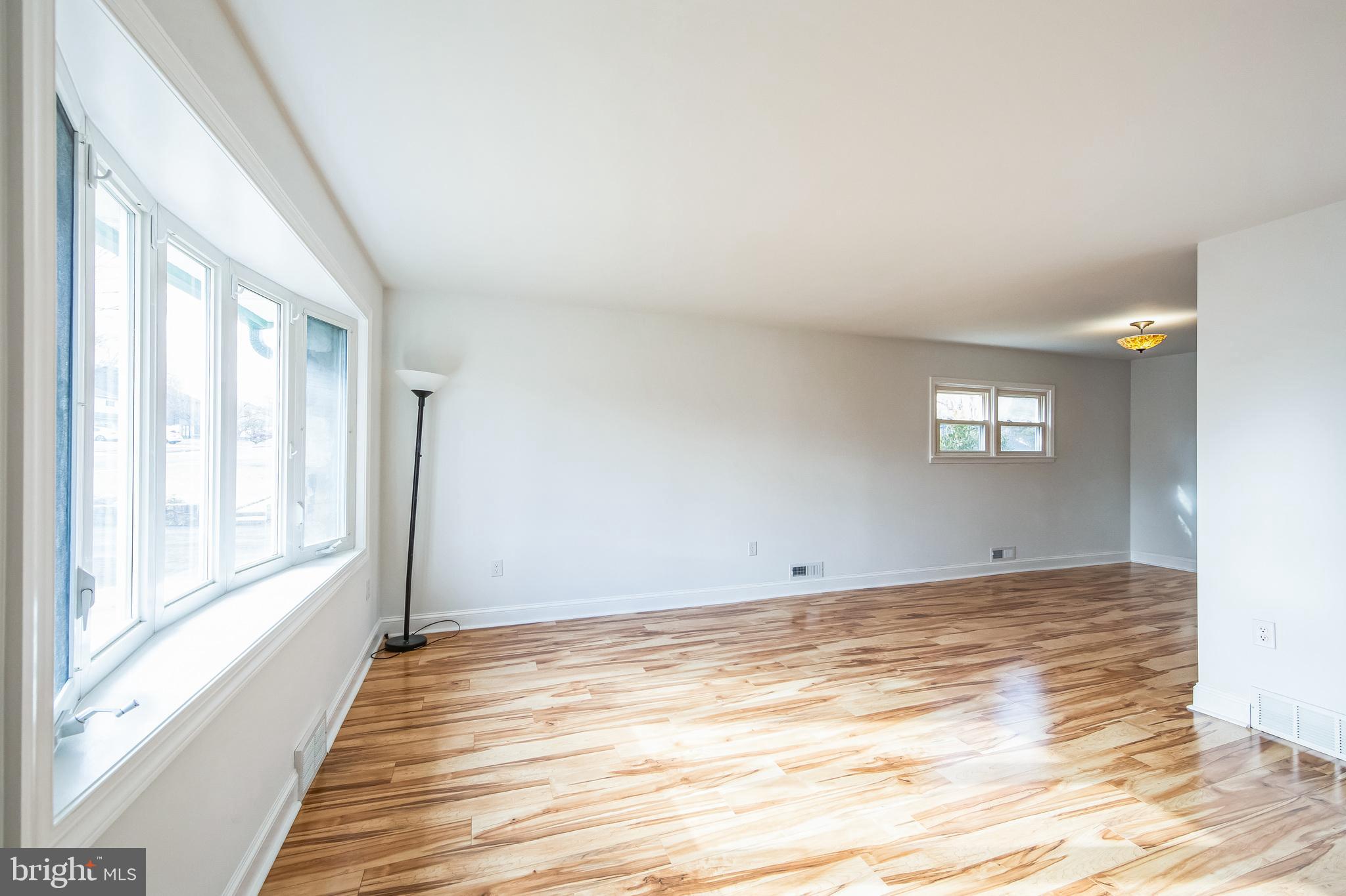 318 Poplar Road Warminster, PA 18974 - Photo 5 of 41 New Flooring