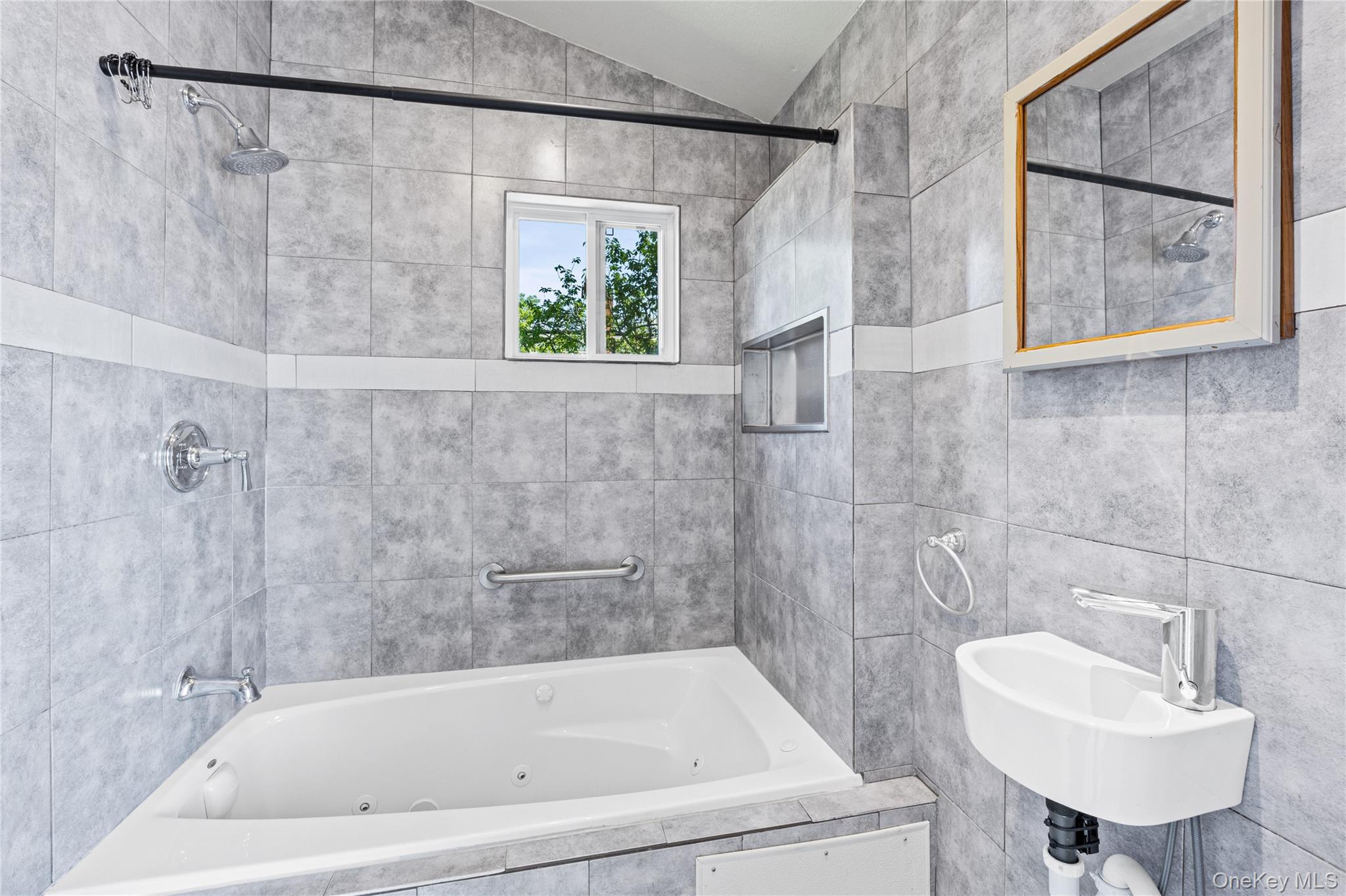 3 Laurel Road West Mastic Beach, NY 11951 - Photo 16 of 29