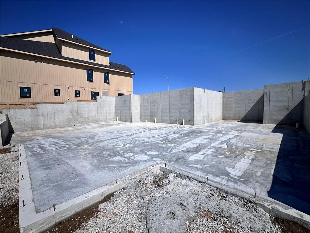 1622 Hanover Lane Raymore, MO 64083 - Photo 2 of 19