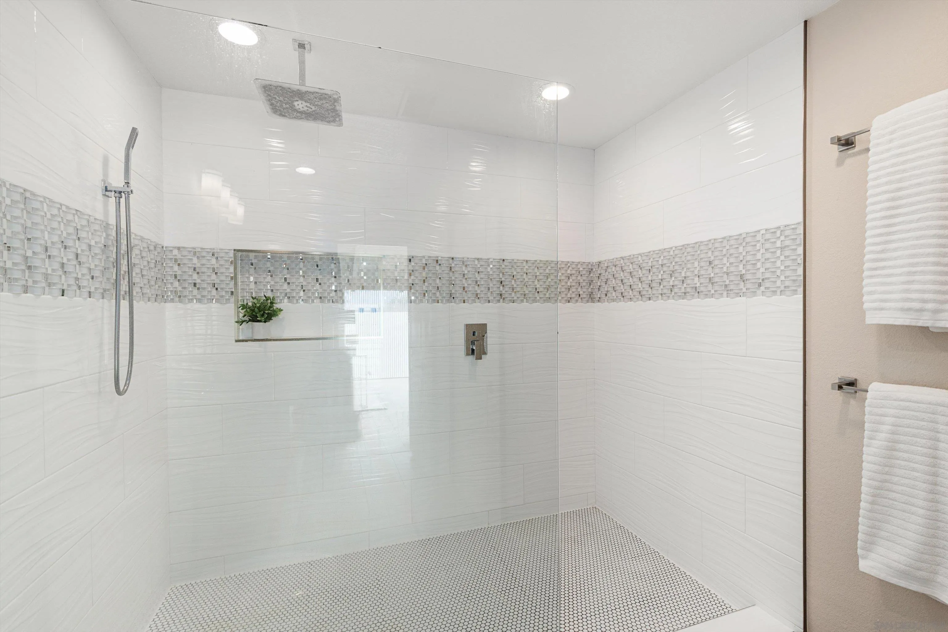 1913 Alga Road, Unit A Carlsbad, CA 92009 - Photo 25 of 44