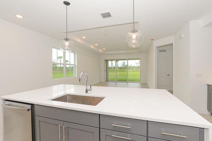 10307 Dreamweaver Road Port St. Lucie, FL 34987 - Photo 14 of 55 Kitchen-living 2