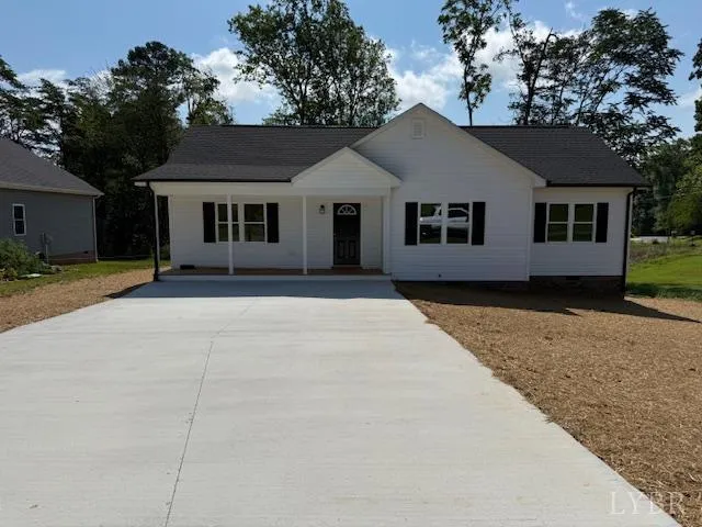 $269,900 | 166 Plant Drive, Appomattox, VA 24522