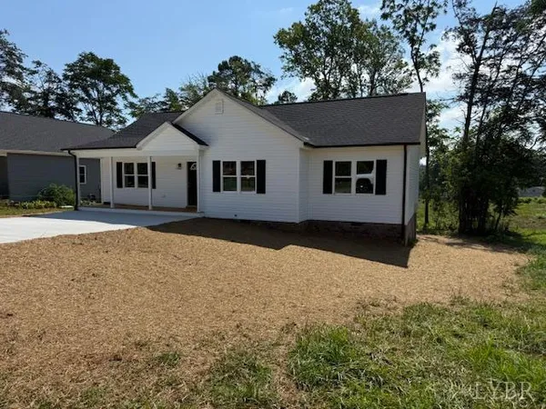 $267,500 | 166 Plant Drive, Appomattox, VA 24522