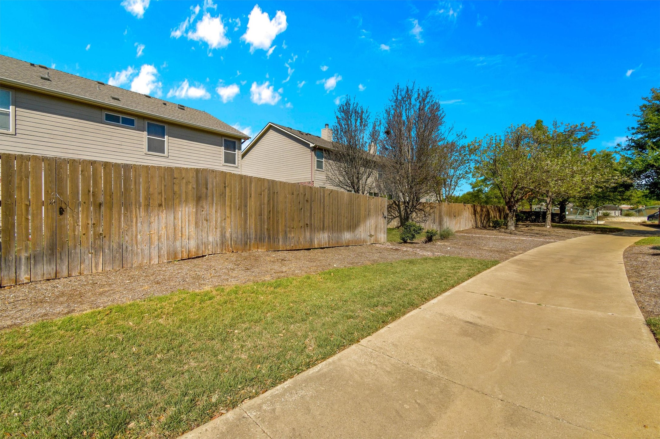 92 Verde Ranch Loop Leander, TX 78641 - Photo 28 of 37 View of yard