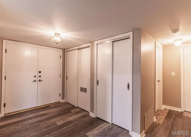 $265,000 | 590 Sarah Lane, Unit 208, Creve Coeur, MO 63141