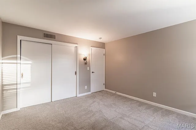 $265,000 | 590 Sarah Lane, Unit 208, Creve Coeur, MO 63141