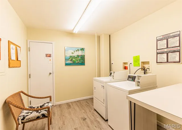 $265,000 | 590 Sarah Lane, Unit 208, Creve Coeur, MO 63141