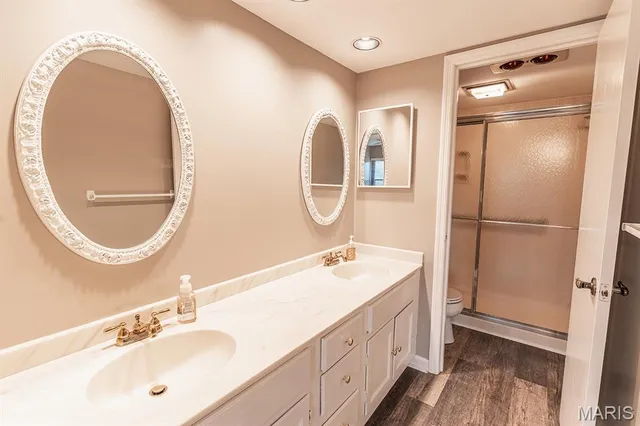 $265,000 | 590 Sarah Lane, Unit 208, Creve Coeur, MO 63141