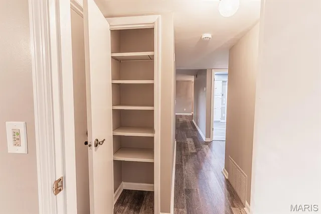 $265,000 | 590 Sarah Lane, Unit 208, Creve Coeur, MO 63141