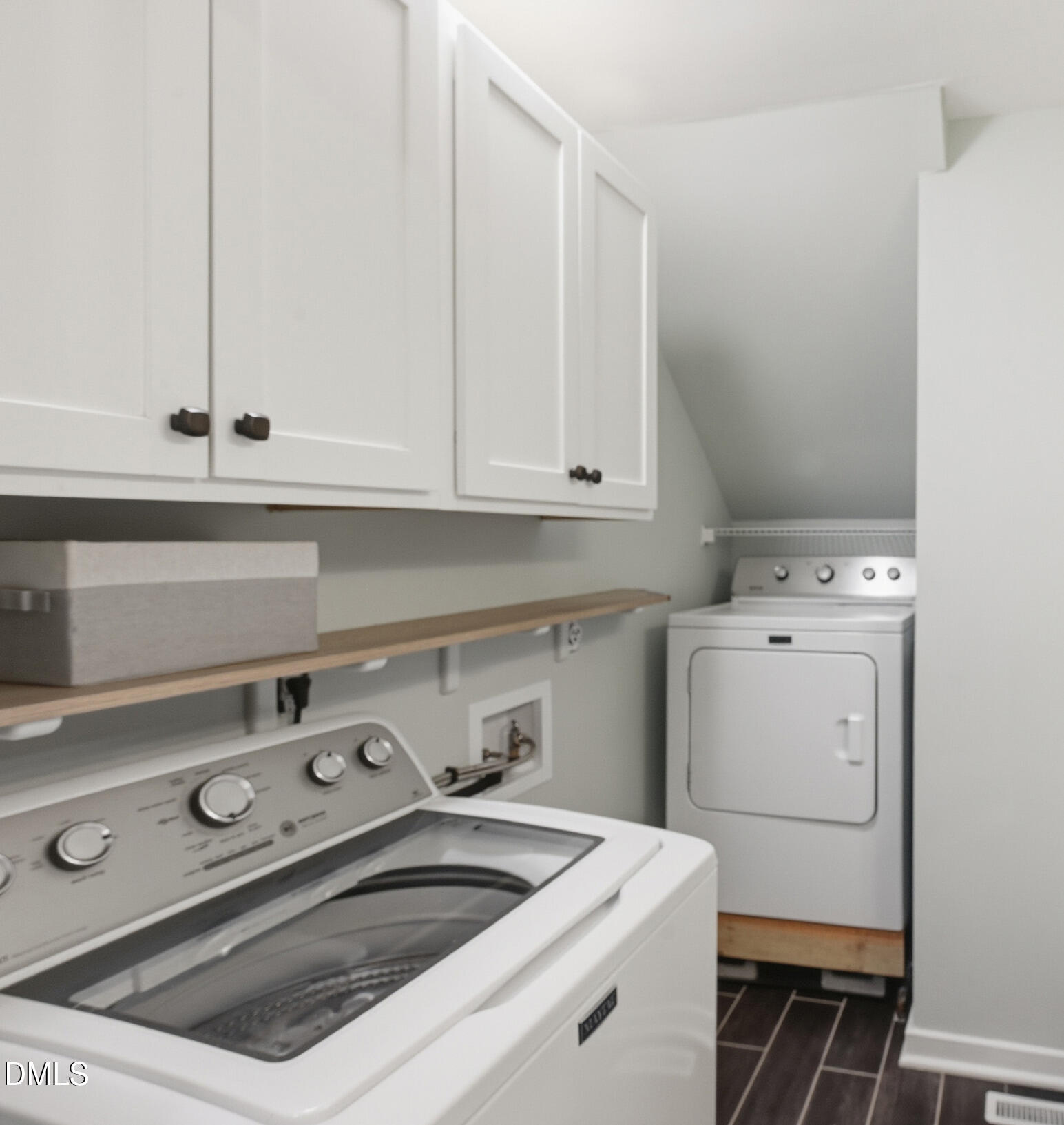 4 Little Spring Lane Durham, NC 27707 - Photo 24 of 34 a utility room with dryer and washer
