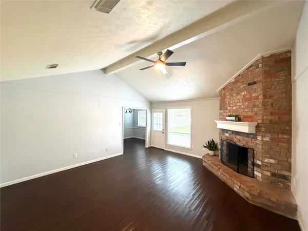 $1,950 | 1806 Airline Drive, Katy, TX 77493