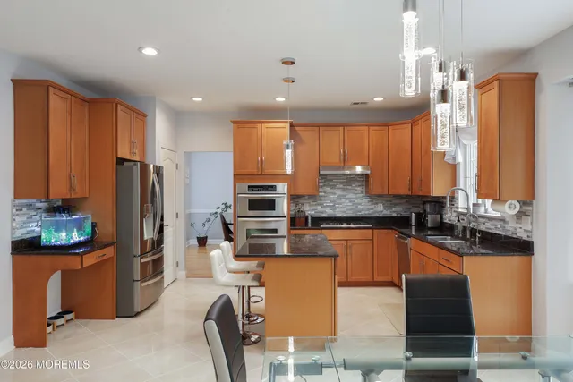 $1,100,000 | 14 Emily Road, Manalapan, NJ 07726