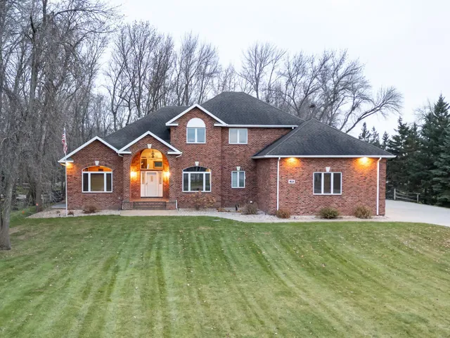 $999,900 | 106 50th Avenue East, West Fargo, ND 58078