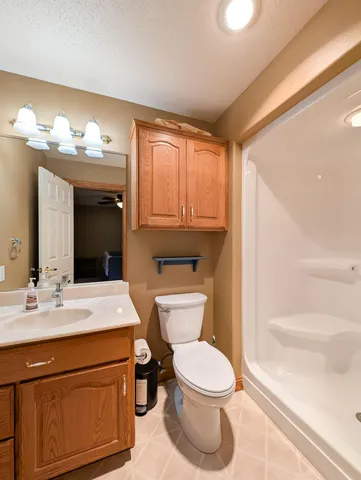 $994,900 | 106 50th Avenue East, West Fargo, ND 58078