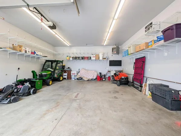 $979,000 | 106 50th Avenue East, West Fargo, ND 58078