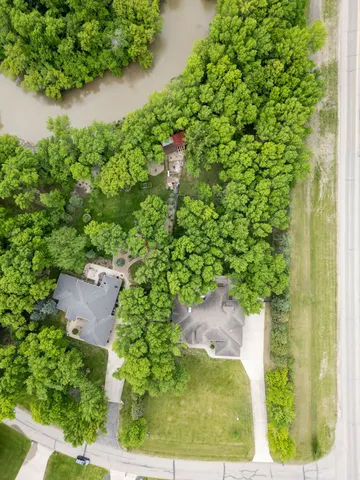 $999,900 | 106 50th Avenue East, West Fargo, ND 58078