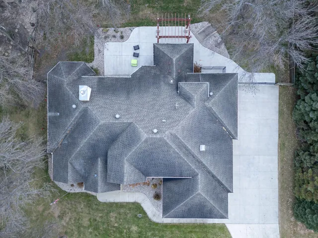 $994,900 | 106 50th Avenue East, West Fargo, ND 58078