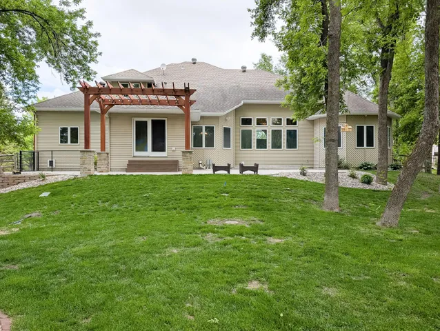 $994,900 | 106 50th Avenue East, West Fargo, ND 58078